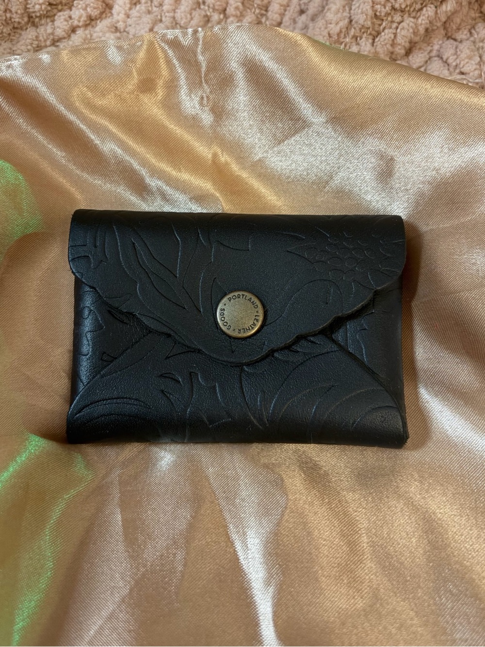 Portland Leather Dahlia Mini Daisy Wallet EUC
